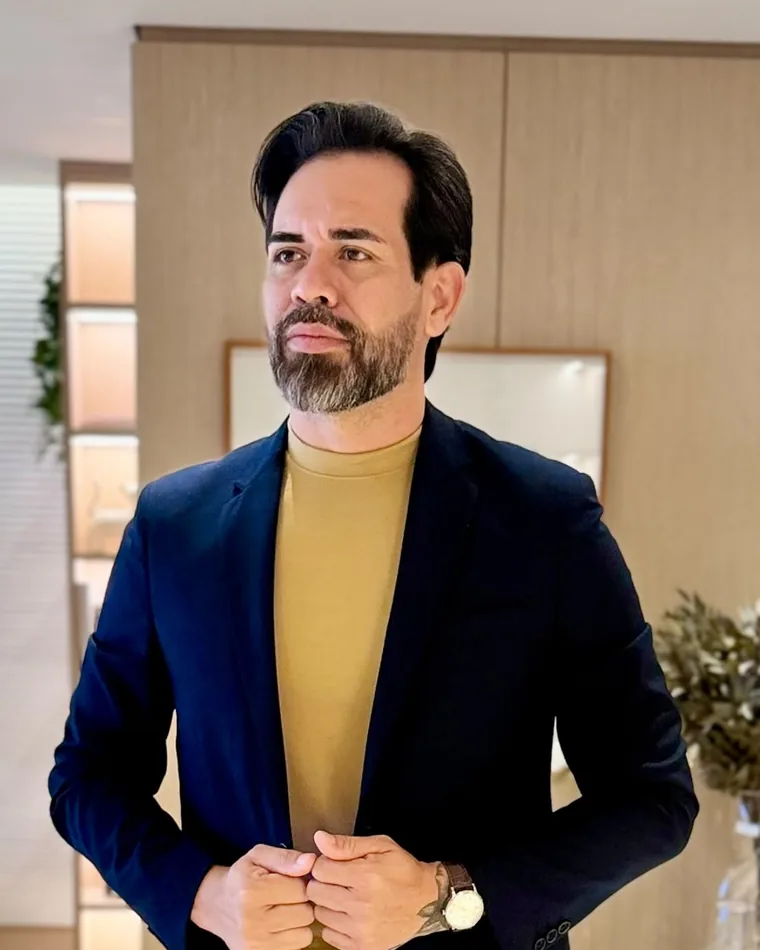 Denis Silva, corretor de imóveis registrado no CRECI-GO 32.188